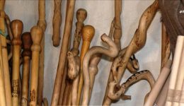 sillogi-apo-chilies-magkoures-me