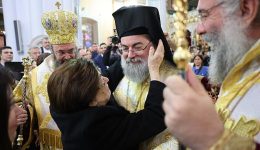 simera-ginome-episkopos-ochi-gia-1