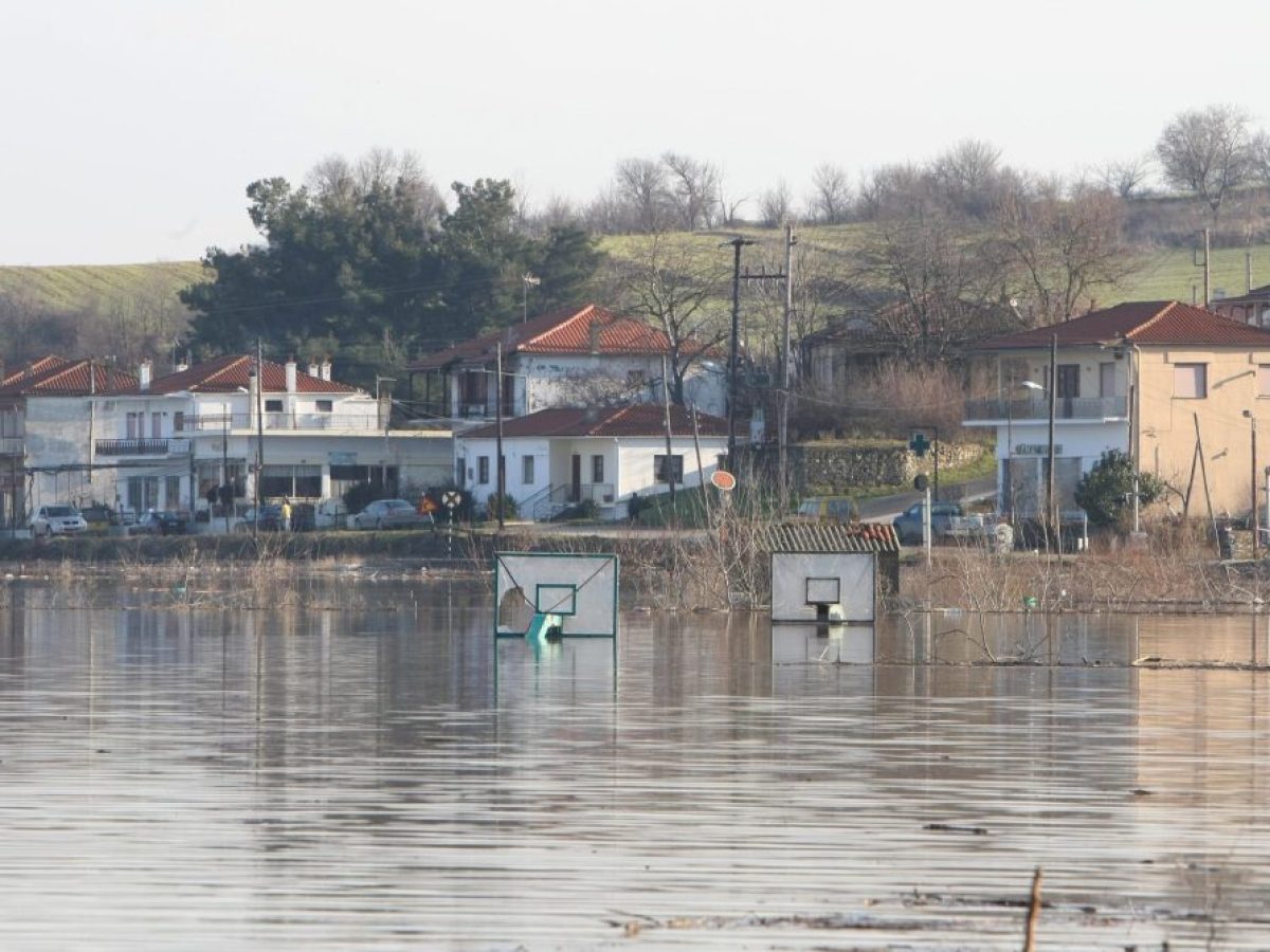 Συναγερμός για πλημμύρες στην περιοχή του Διδυμότειχου στον Έβρο: Υπερχείλισαν τα φράγματα της Βουλγαρίας