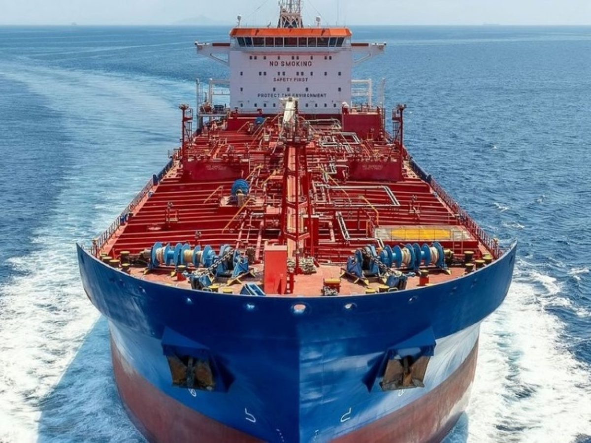 Συναγερμός στα Στενά του Ορμούζ: Επείγον σήμα του Υπουργείου Ναυτιλίας προς τα ελληνικά πλοία