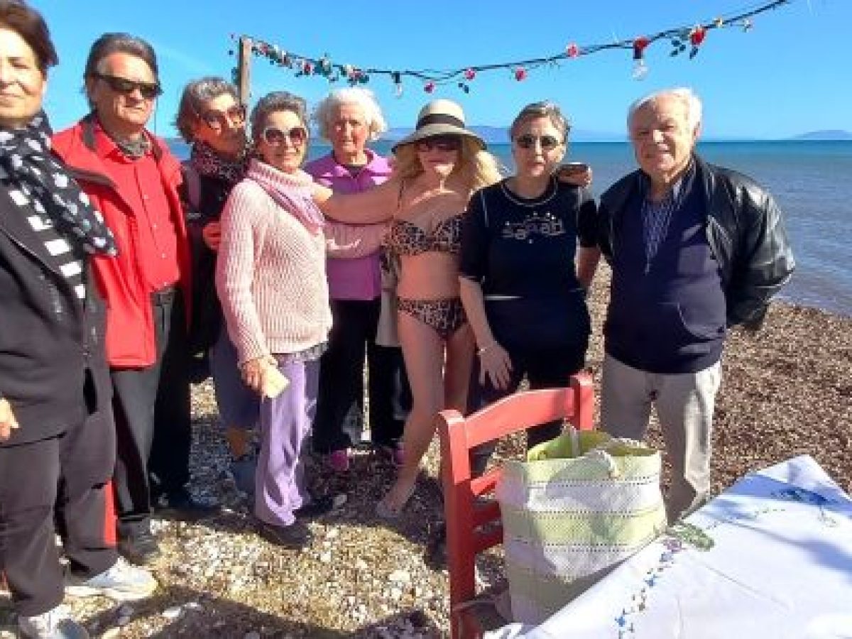 Συνάντηση χειμερινών κολυμβητών από το Μπλε Λιμανάκι