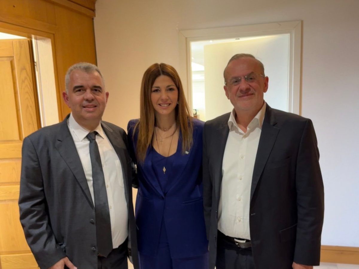 Συνάντηση με Σοφία Ζαχαράκη των Θανάση Ζεμπίλη και Λευτέρη Ραβιόλου