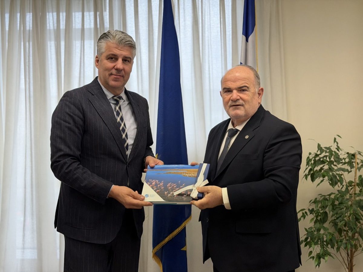 Συνάντηση Περιφερειάρχη ΑΜ-Θ με ΓΣΕΒΕΕ και ΟΕΒΕΣ για τη στήριξη των μικρομεσαίων επιχειρήσεων