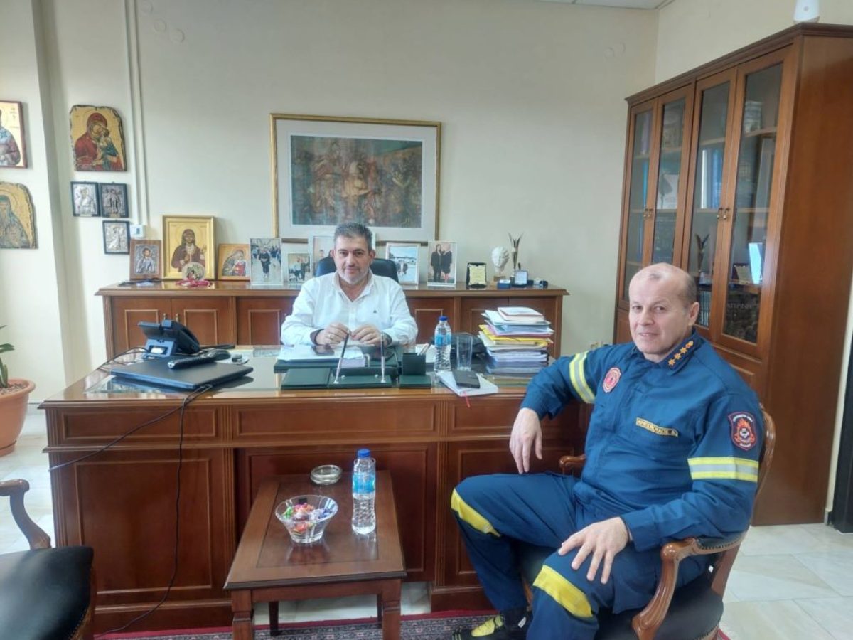 Συνάντηση Πρόεδρου Επιμελητηρίου με Διοικητή Πυροσβεστικών Υπηρεσιών Πιερίας