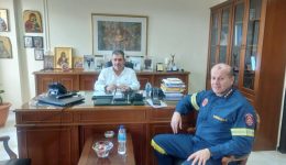 sinantisi-proedrou-epimelitiriou-me-diikiti