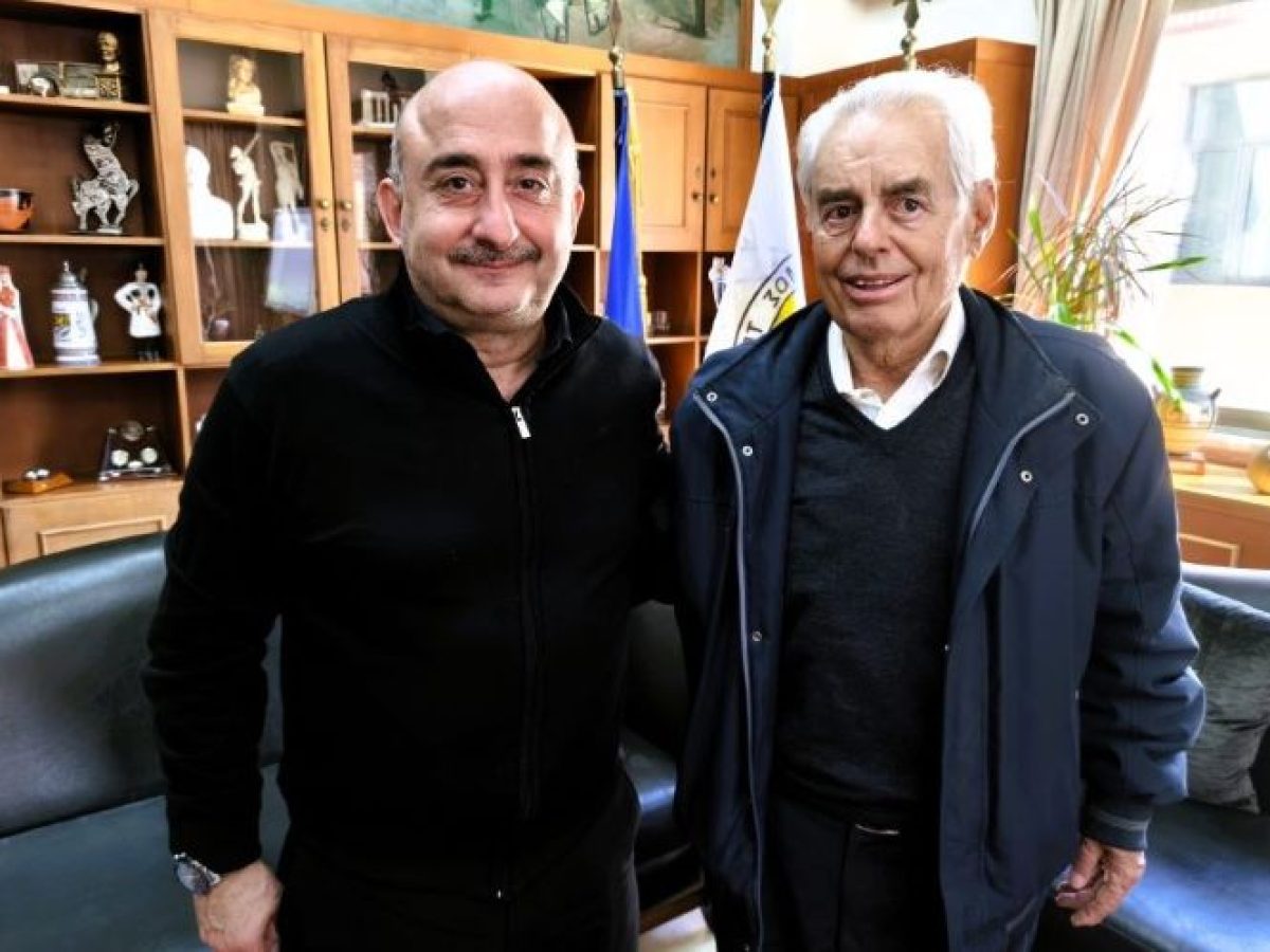 Συνάντηση Σακκά – Παπαστεριάδη στο Δημαρχείο Τρικκαίων