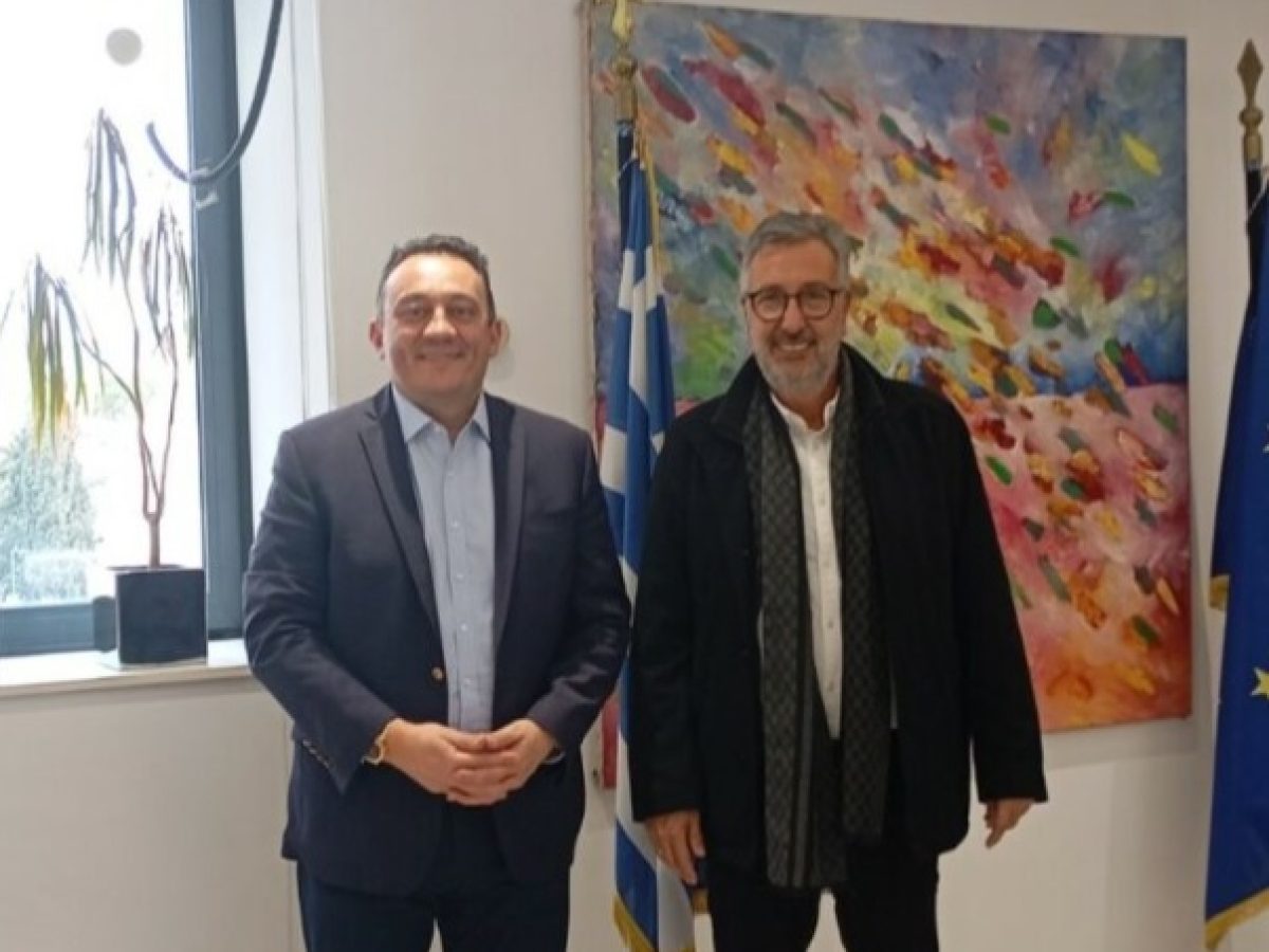 &Sigma;&upsilon;&nu;ά&nu;&tau;&eta;&sigma;&eta; &tau;&omicron;&upsilon; &Delta;&eta;&mu;ά&rho;&chi;&omicron;&upsilon; &Alpha;&gamma;ί&omicron;&upsilon; &Delta;&eta;&mu;&eta;&tau;&rho;ί&omicron;&upsilon; &Sigma;&tau;έ&lambda;&iota;&omicron;&upsilon; &Mu;&alpha;&mu;&alpha;&lambda;ά&kappa;&eta; &mu;&epsilon; &tau;&omicron;&nu; &Upsilon;&phi;&upsilon;&pi;&omicron;&upsilon;&rho;&gamma;ό &Pi;&alpha;&iota;&delta;&epsilon;ί&alpha;&sigmaf;, &Theta;&rho;&eta;&sigma;&kappa;&epsilon;&upsilon;&mu;ά&tau;&omega;&nu; &kappa;&alpha;&iota; &Alpha;&theta;&lambda;&eta;&tau;&iota;&sigma;&mu;&omicron;ύ &Kappa;&omega;&nu;&sigma;&tau;&alpha;&nu;&tau;ί&nu;&omicron; &Beta;&lambda;ά&sigma;&eta;