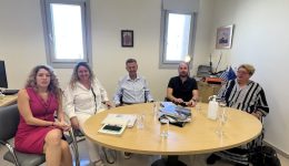 sinantisi-tou-k.-orfanou-manoli