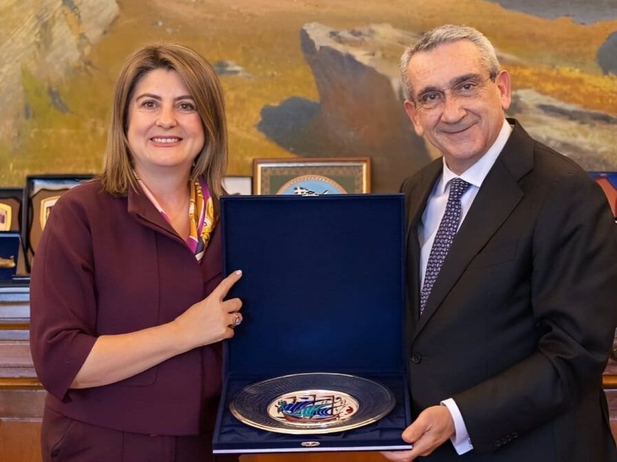 Συνάντηση του Περιφερειάρχη Γ. Χατζημάρκου με τη νέα Γενική Πρόξενο της Τουρκίας στη Ρόδο, Mebşure Taşkın