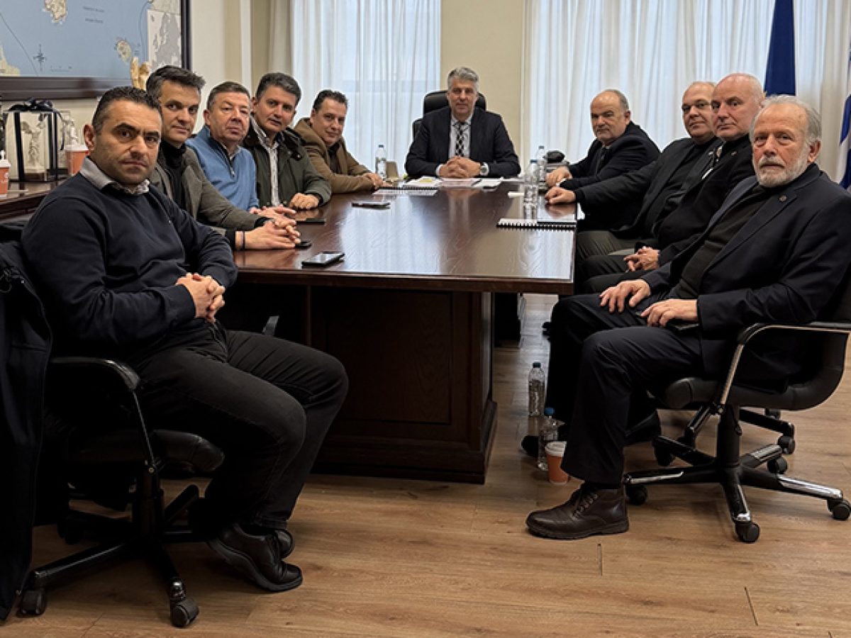 Συνάντηση του Περιφερειάρχη με τον Πρόεδρο της ΓΣΕΒΕΕ και εκπροσώπους των ΟΕΒΕΣ της ΑΜΘ
