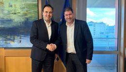 sinantisis-ergasias-sto-ipourgio-psifiakis