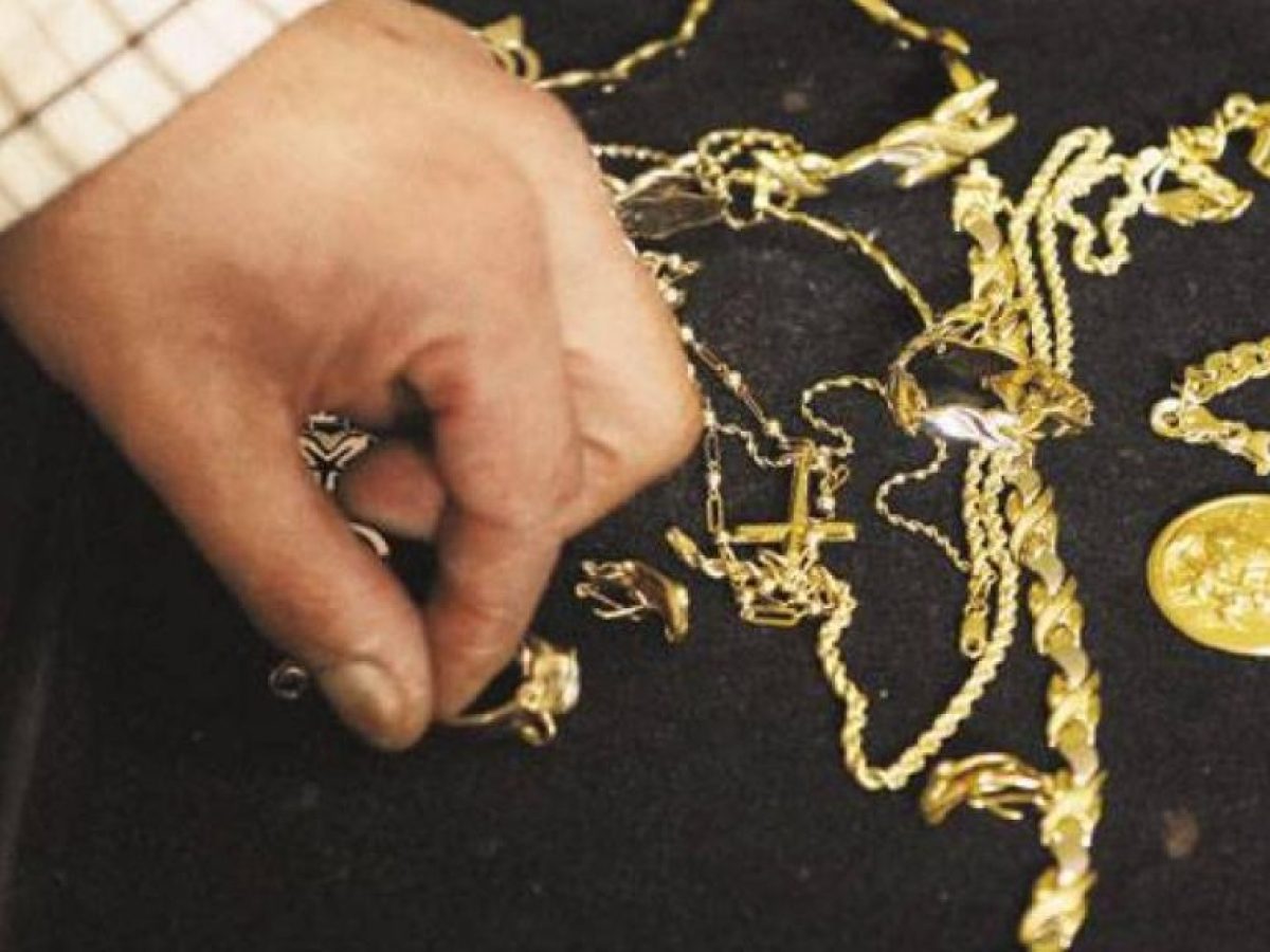 Συνελήφθη στη Μυτιλήνη ένα κλεφτρόνι-Άρπαξε από κοσμηματοπωλείο χρυσό δαχτυλίδι αξίας 800 ευρώ