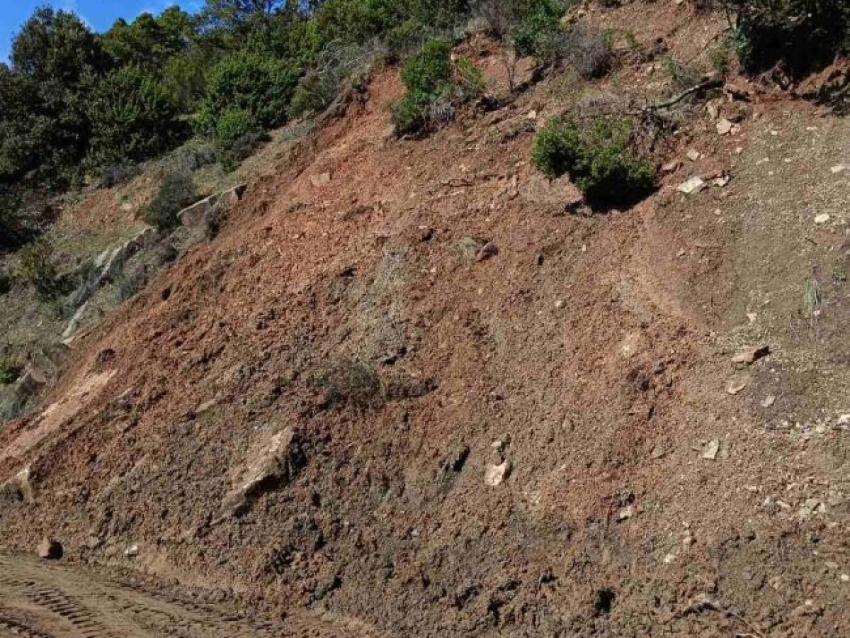 Συνεργεία του Δήμου Αγρινίου προχώρησαν σε αποκαταστάσεις κατολισθήσεων σε κοινότητες