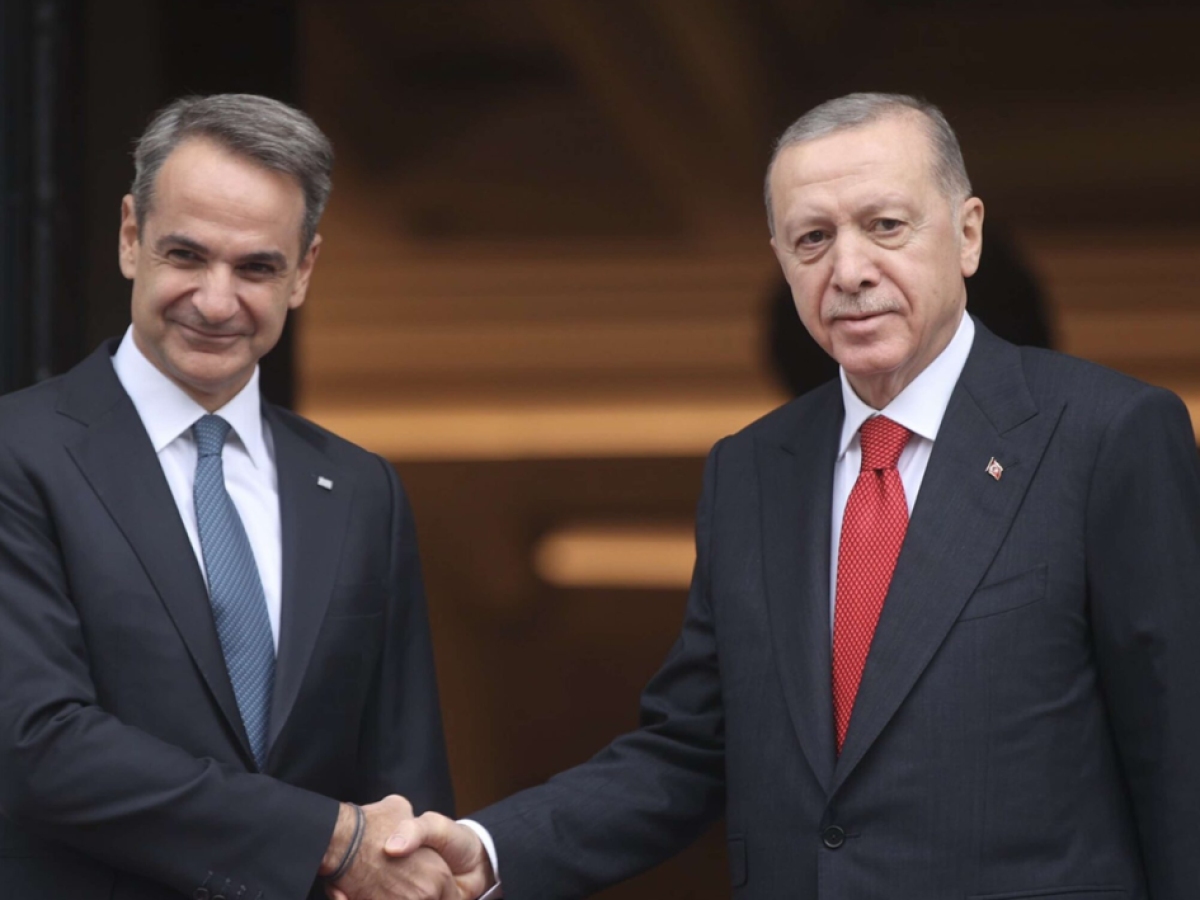 Σύνοδος Κορυφής Ελλάδας-Τουρκίας: Ισορροπίες σε «Ναρκοπέδιο»