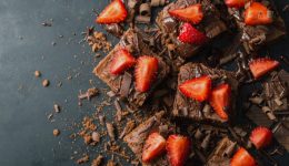 sintagi-gia-brownie-me-fraoules-2