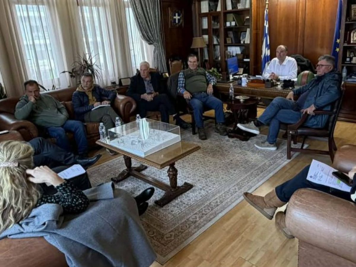 Σύσκεψη για τον καθαρισμό της κεντρικής αρδευτικής διώρυγας ΑΟΣΑΚ – Στόχος να φτάσει το νερό έως την Κόρινθο