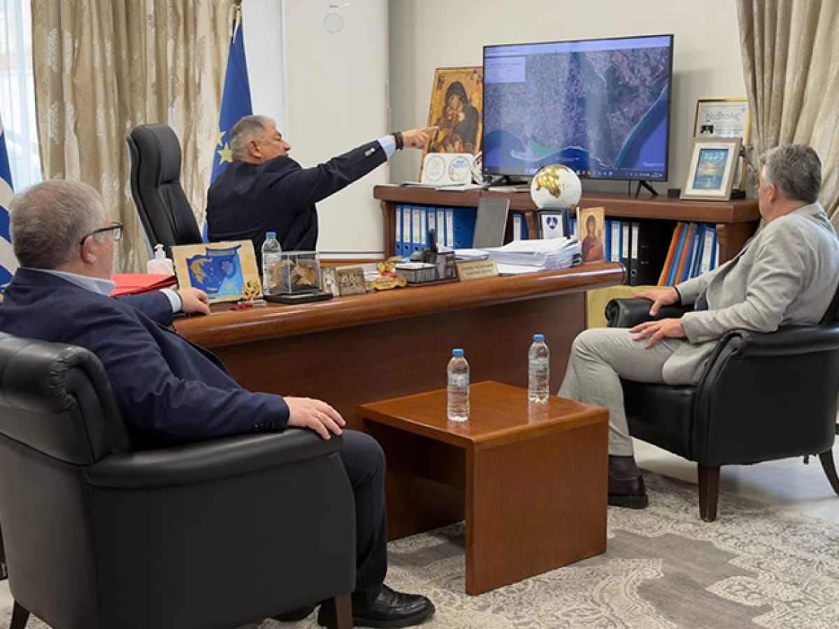 Σύσκεψη υπό τον Περιφερειάρχη ΑΜ-Θ Χριστόδουλο Τοψίδη στο Δημαρχείο Νέστου