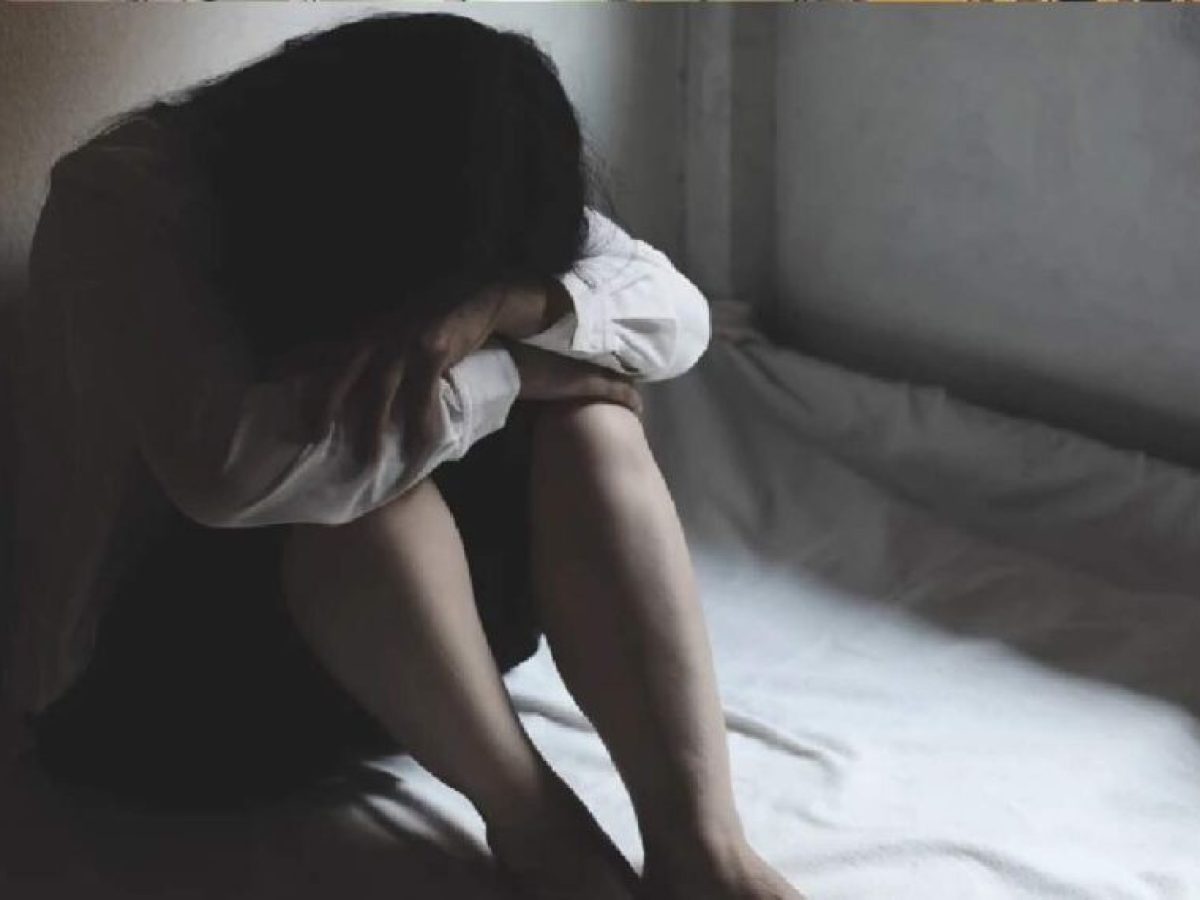 Σοκ κοντά μας: Προσπάθησε να σφαχτεί με μαχαίρι και να πηδήξει από μπαλκόνι για να τελειώσει το μαρτύριο της…