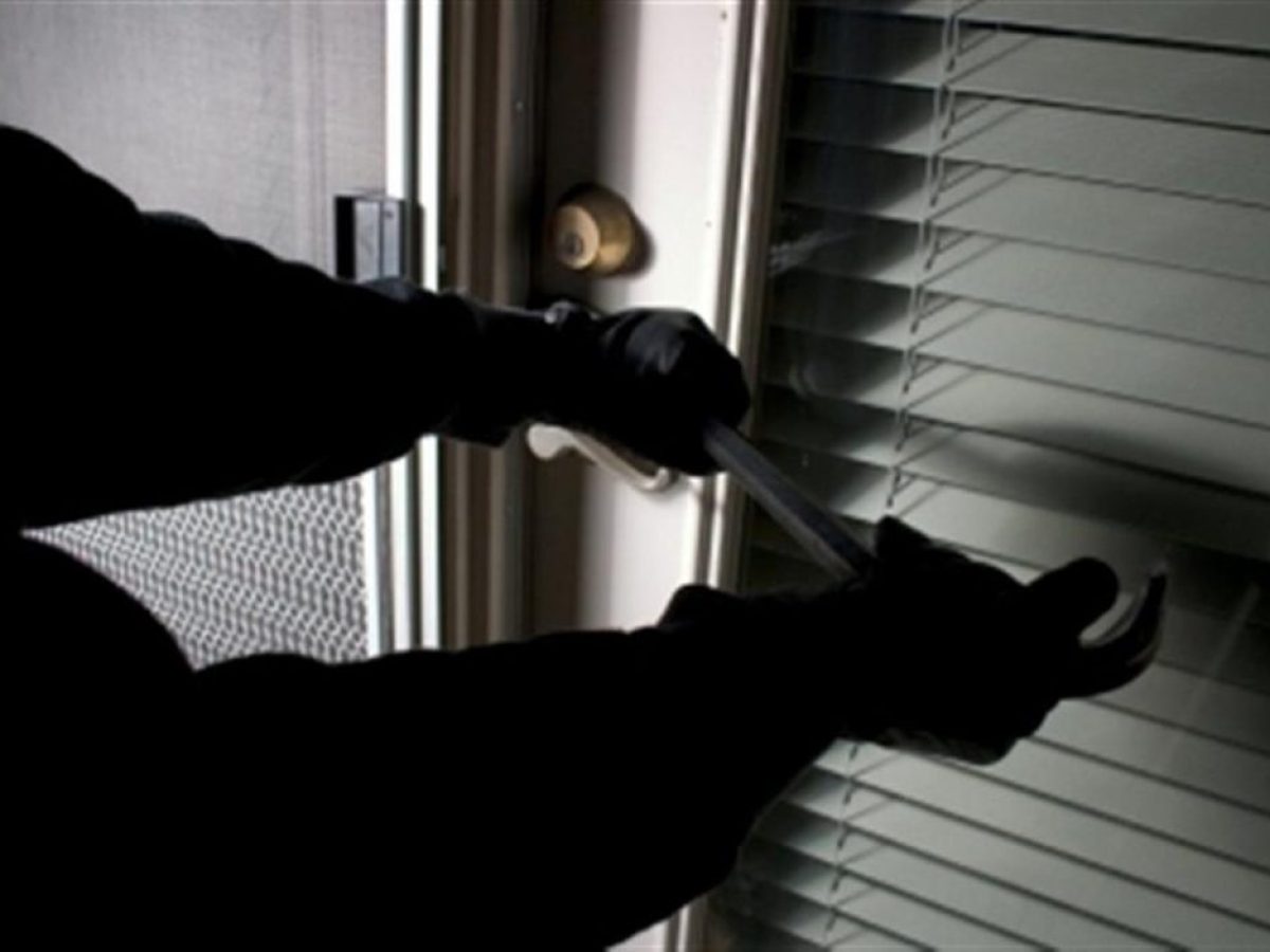 Σοκ στη Θεσσαλία: Τρεις ανήλικοι συνελήφθησαν για αλλεπάλληλες κλοπές καταστημάτων!