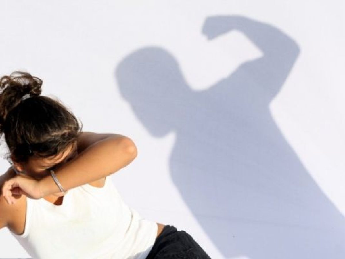 Σοκ στον Βόλο: 42χρονος ξυλοκόπησε τη σύντροφό του επειδή τον… ξύπνησε