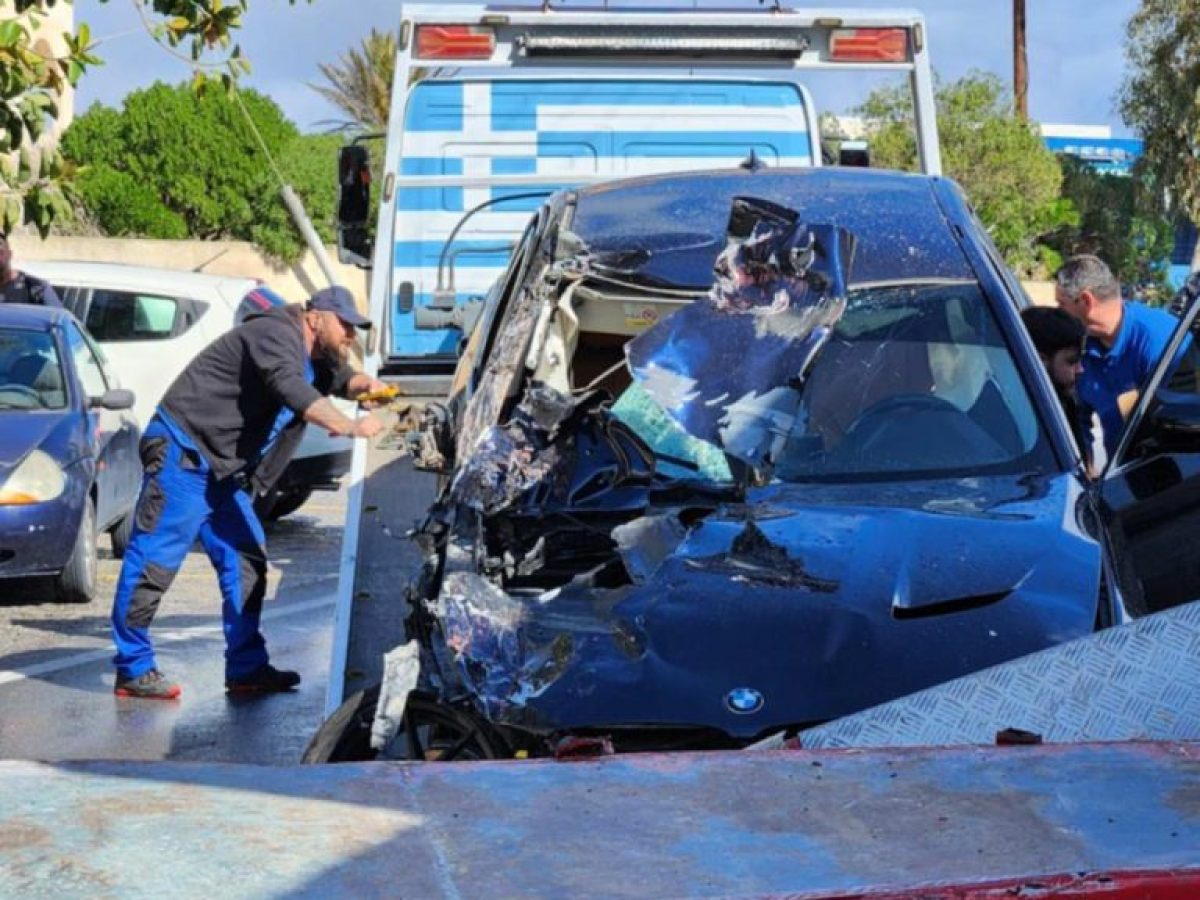 Σοβαρό τροχαίο ατύχημα στο Μεγαλοχώρι-από θαύμα δεν θρηνήσαμε θύματα