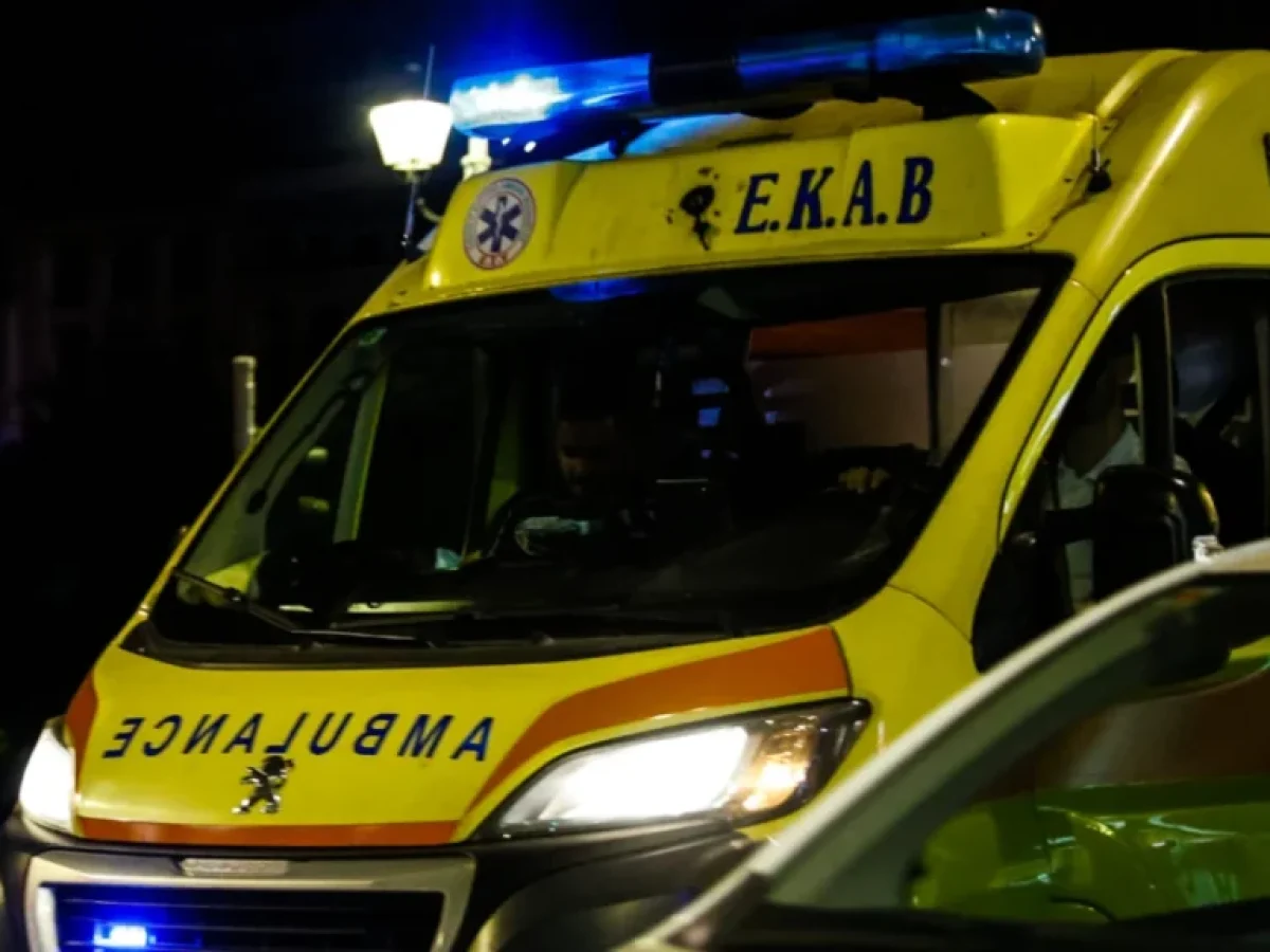 Σοβαρό τροχαίο με παράσυρση πεζού στη Λεωφόρο Σσχιστού – ΙΧ πέρασε τα κιγκλιδώματα και έπεσε σε χαντάκι