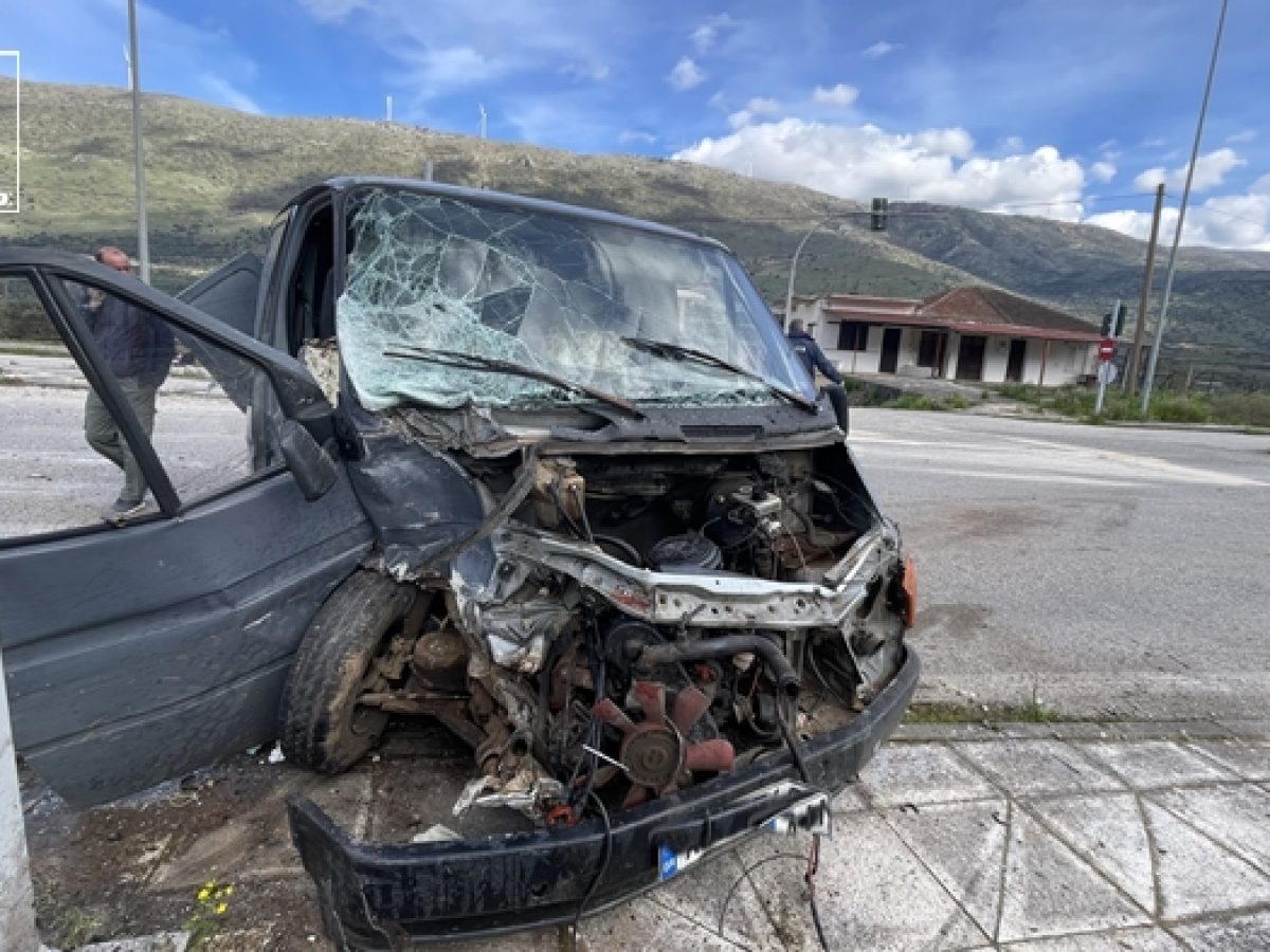 Στάνος Αμφιλοχίας: Σφοδρό τροχαίο – Από θαύμα σώθηκε ο οδηγός