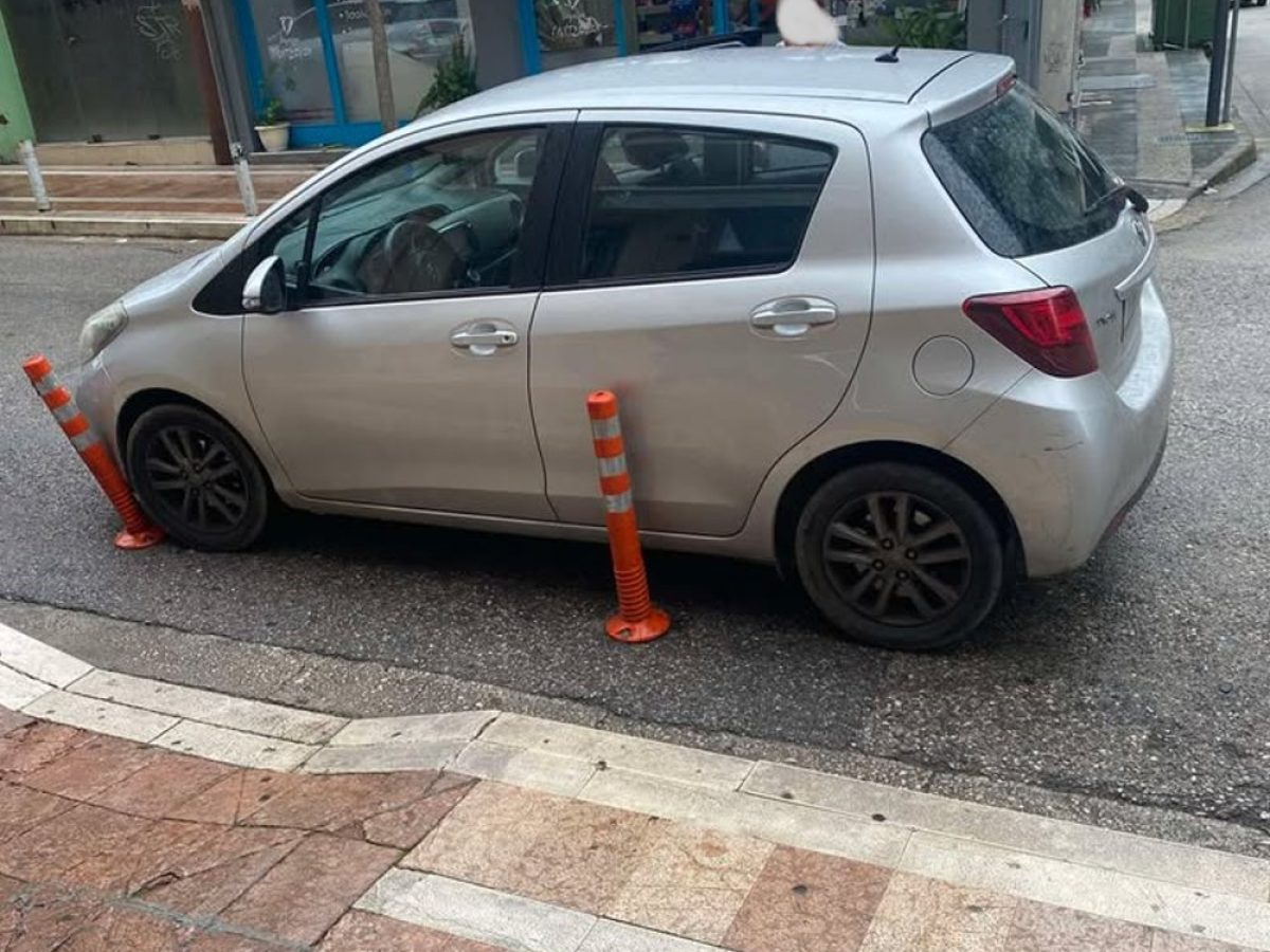 Σταθμεύσεις σε πεζοδρόμους, διαβάσεις, θέσεις ΑμεΑ κλπ: 1.157 οι παραβάσεις στη Δυτική Ελλάδα τον Ιανουάριο