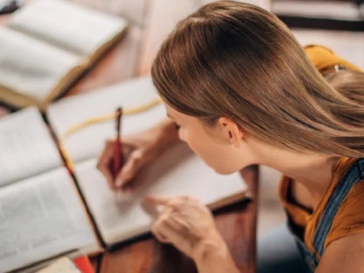 Στην ευθεία των πανελλήνιων εξετάσεων μπαίνουν οι Τρικαλινοί μαθητές