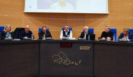 stin-pigi-trikalon-to-pagkosmio-4