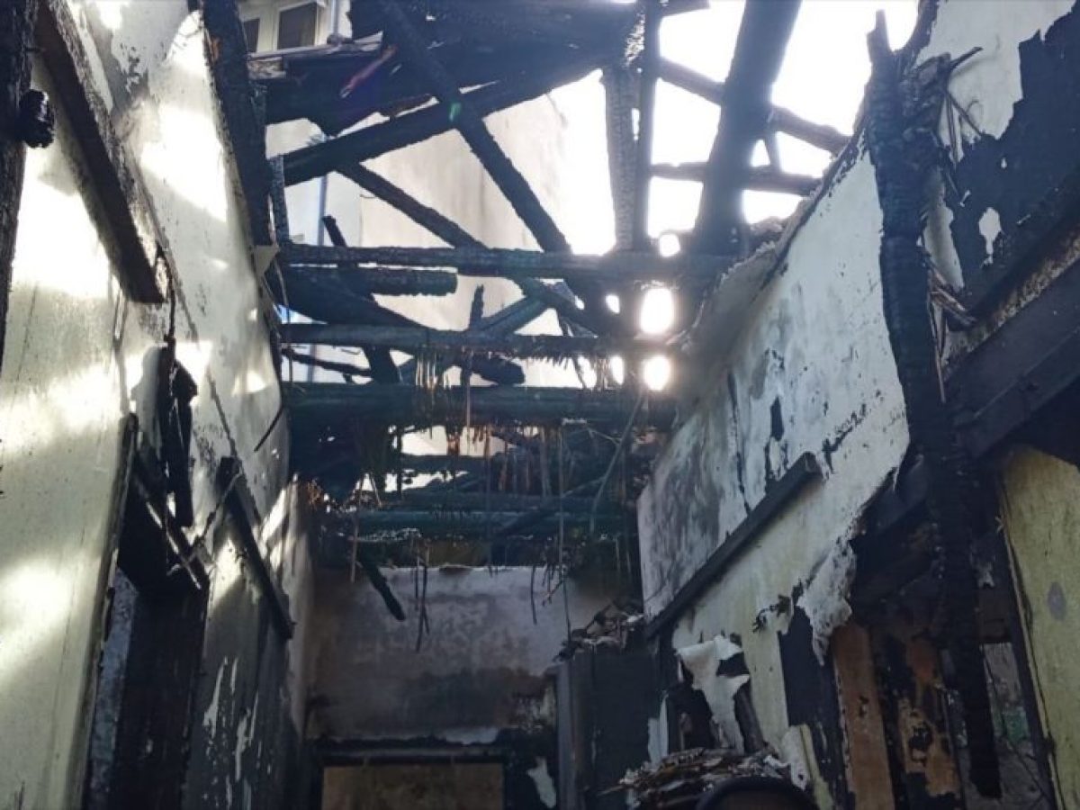 Στις φλόγες διαμέρισμα στον Άγιο Κωνσταντίνο!