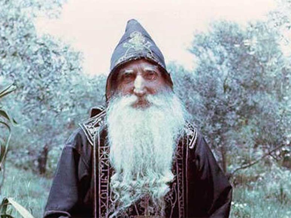 &Sigma;&tau;&omicron; &Alpha;&gamma;&iota;&omicron;&lambda;ό&gamma;&iota;&omicron; &tau;&eta;&sigmaf; &Epsilon;&kappa;&kappa;&lambda;&eta;&sigma;ί&alpha;&sigmaf; &omicron; &Pi;&alpha;&pi;ά &Tau;ύ&chi;&omega;&nu; &omicron; &Alpha;&gamma;&iota;&omicron;&rho;&epsilon;ί&tau;&eta;&sigmaf;, &omicron; &pi;&nu;&epsilon;&upsilon;&mu;&alpha;&tau;&iota;&kappa;ό&sigmaf; &tau;&omicron;&upsilon; &Alpha;&gamma;ί&omicron;&upsilon; &Pi;&alpha;ϊ&sigma;ί&omicron;&upsilon;