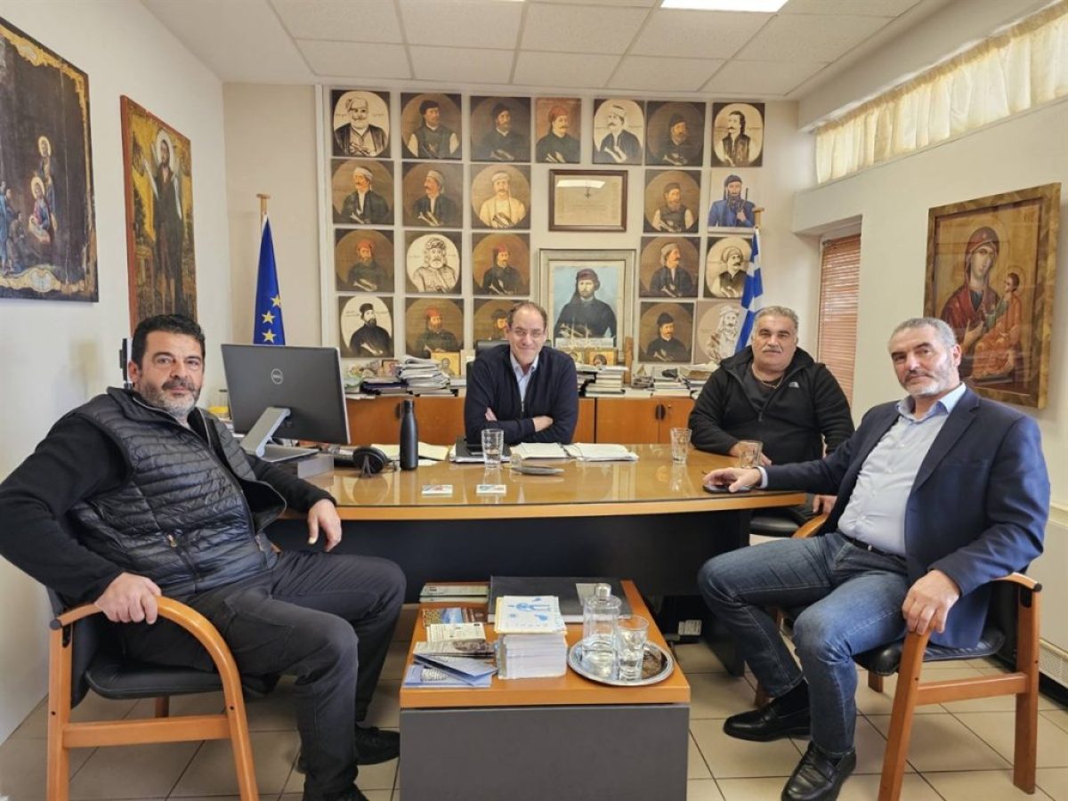 Στο επίκεντρο η αγροτική πολιτική στη συνάντηση Μ. Χνάρη με τον δήμαρχο Ανωγείων