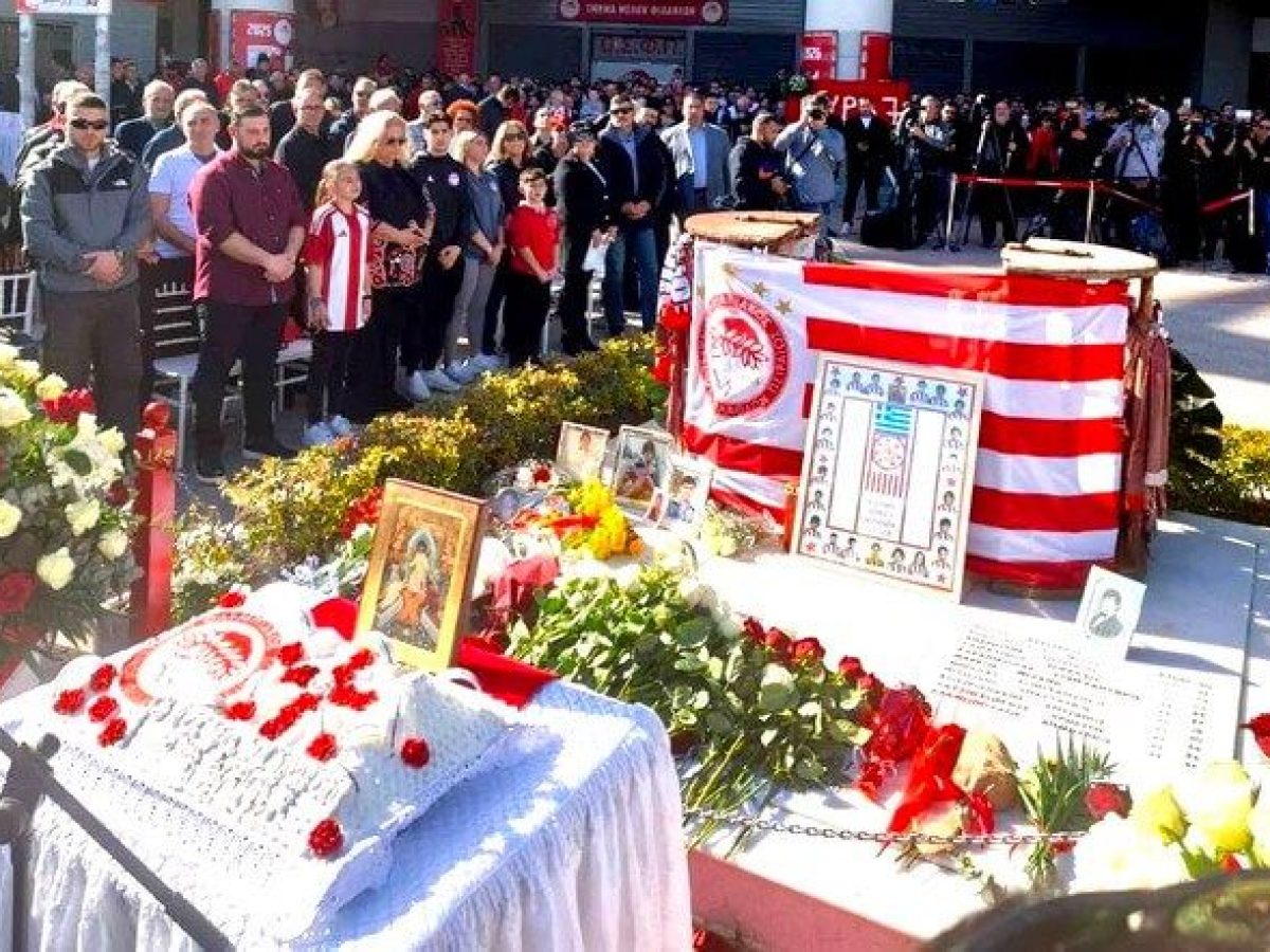 &Sigma;&tau;&omicron; &mu;&nu;&eta;&mu;&epsilon;ί&omicron; &tau;&eta;&sigmaf; &Theta;&Upsilon;&Rho;&Alpha;&Sigma; 7: &Omicron; &Alpha;&nu;&delta;&rho;έ&alpha;&sigmaf; &Epsilon;&upsilon;&theta;&upsilon;&mu;ί&omicron;&upsilon; &tau;&iota;&mu;ά &tau;&eta; &mu;&nu;ή&mu;&eta; &tau;&omega;&nu; &theta;&upsilon;&mu;ά&tau;&omega;&nu; (&epsilon;&iota;&kappa;ό&nu;&epsilon;&sigmaf;)