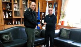 ston-dimarcho-trikkeon-o-neos-1