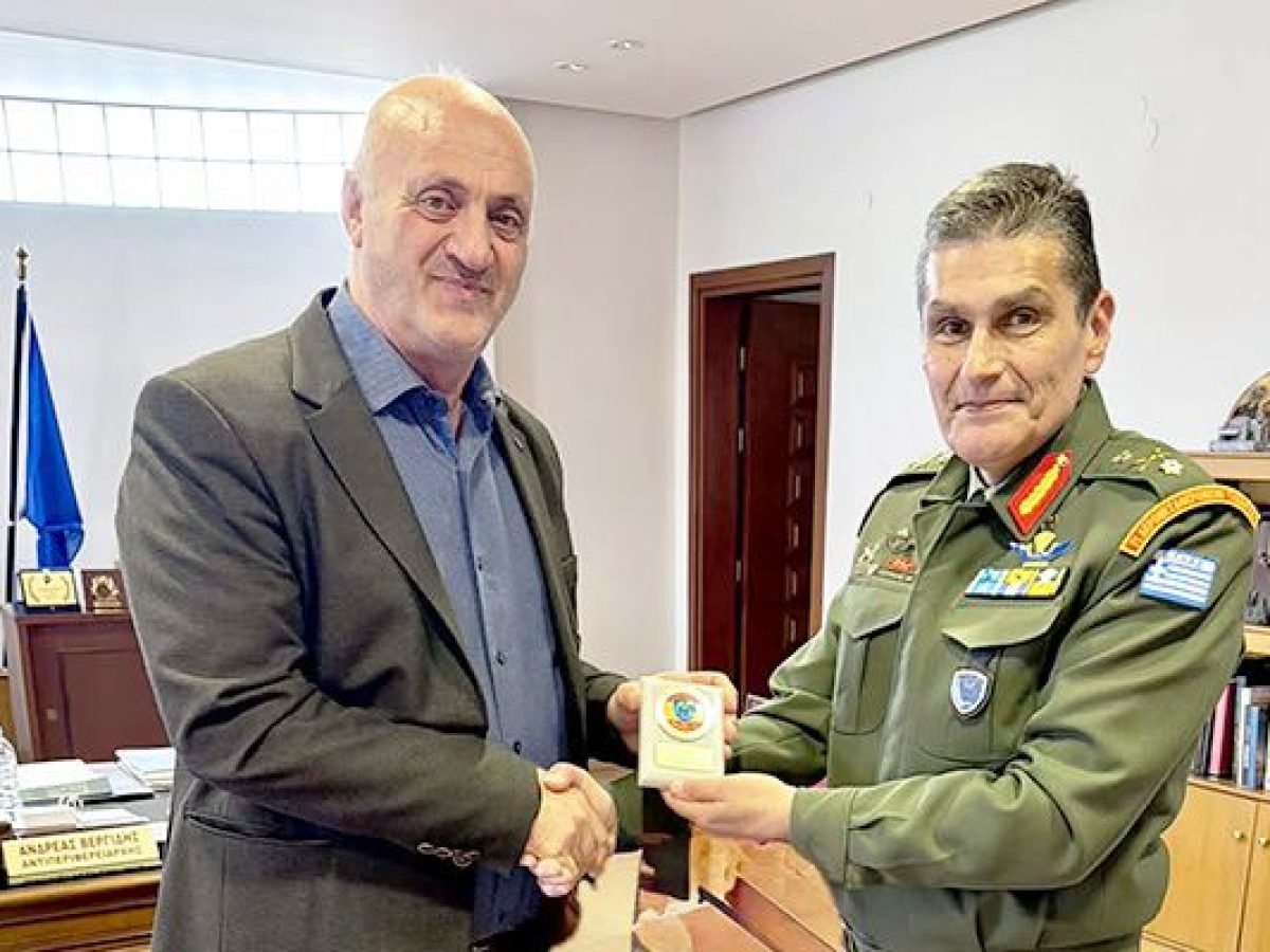 Στον Αντιπεριφερειάρχη Α. Βεργίδη ο νέος Διοικητής της 71ης Αερομεταφερόμενης Ταξιαρχίας “ΠΟΝΤΟΣ”, Ταξίαρχος Αριστείδης Τσουκαλάς