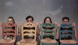 ta-stena-papoutsia-kolosseon