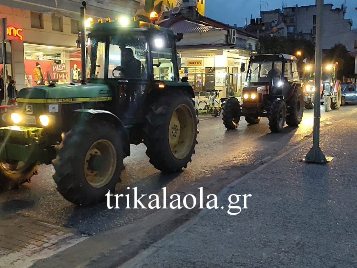 Τα τρακτέρ «επέστρεψαν»  στο κέντρο των Τρικάλων (Βίντεο – Φωτό)