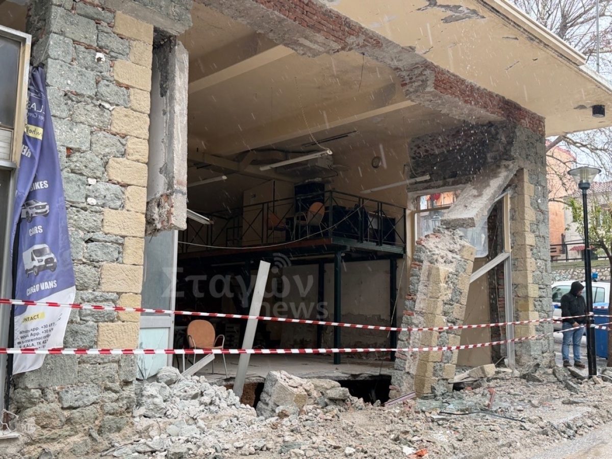 Τέσσερα κτήρια προς κατεδάφιση στην Καλαμπάκα – Άμεσα η κατεδάφιση του κτηρίου στην οδό Βλαχάβα που μέρος της πρόσοψης του κατέρρευσε την περασμένη Κυριακή