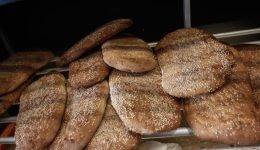 thessaloniki-perissoteres-apo-500.000-laganes