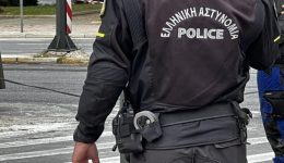 thrinos-esvise-xafnika-ston-ipno