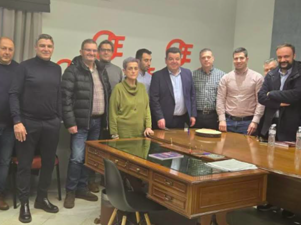 Την εκδήλωση τίμησαν με την παρουσία τους και λογιστές από την Κορινθία