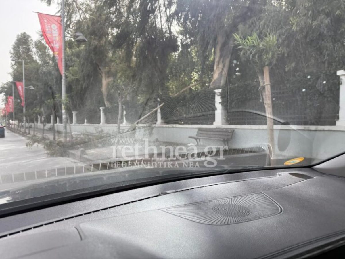 Την προσοχή των οδηγών εφιστά η ΕΛ.ΑΣ λόγω των ισχυρών νοτιάδων