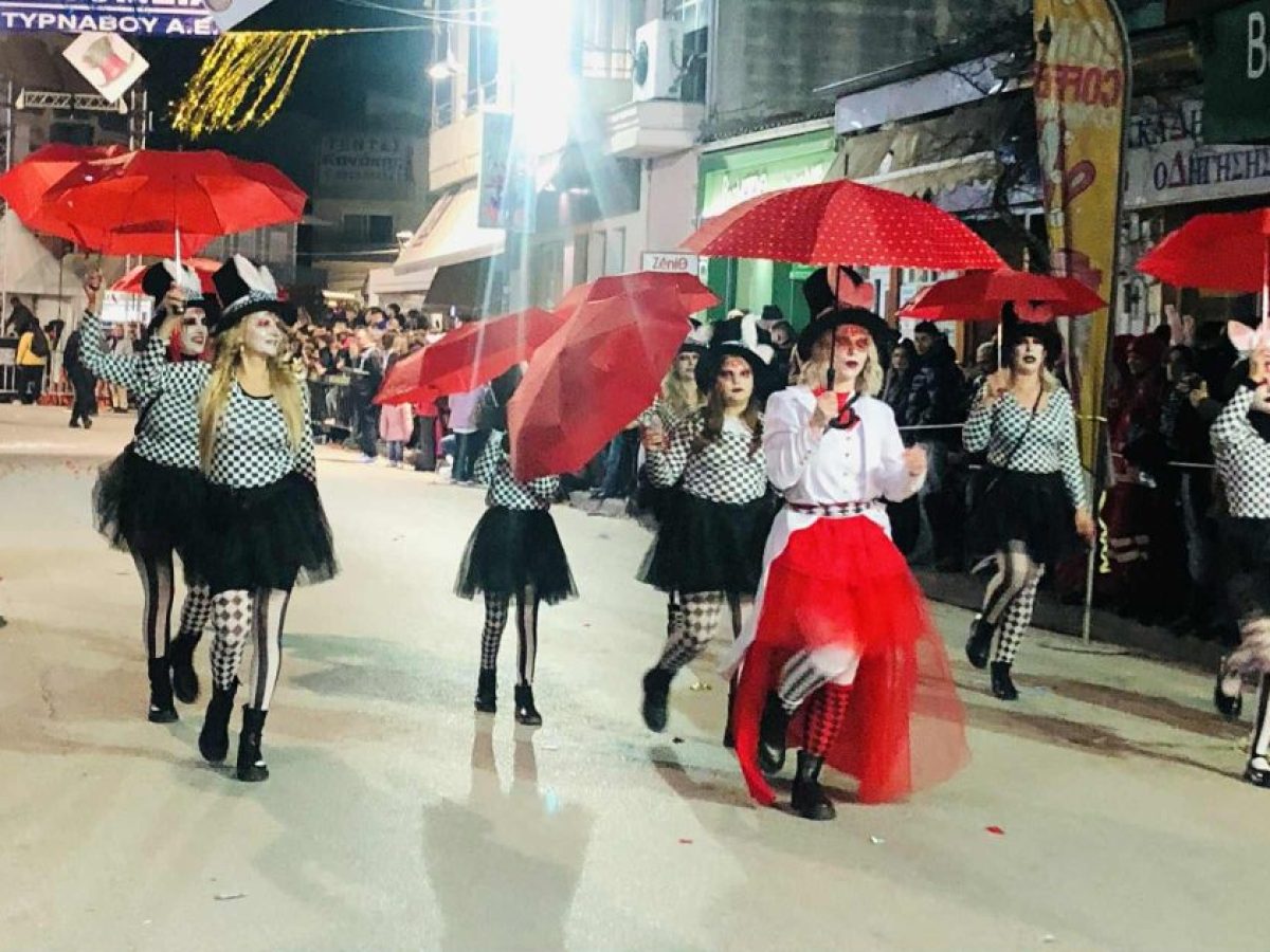 Τυρναβίτικο Καρναβάλι 2026: Χρώμα, μουσική, χιλιάδες καρναβαλιστές [εικόνες]