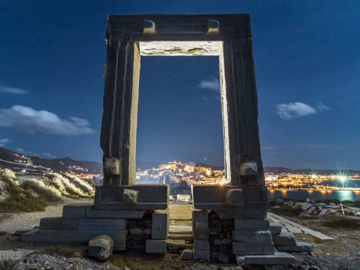 Τις διεθνείς πρωτιές και τη δυναμική της Νάξου για το 2026 αναδεικνύει η βρετανική Express​