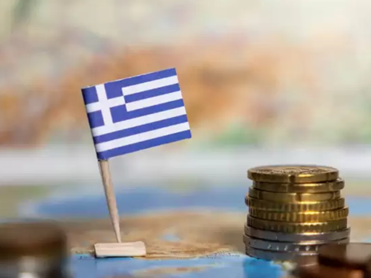 Το Ελληνικό Χρέος: Ένας Φαύλος Κύκλος 15 Ετών ανάμεσα σε Θυσίες και Αριθμούς