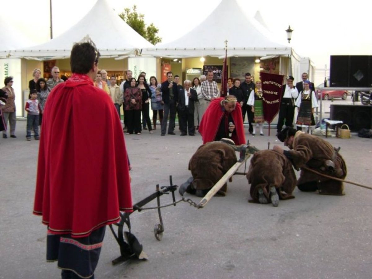 Το παραδοσιακό έθιμο του Καλόγερου στη Μαυρολεύκη