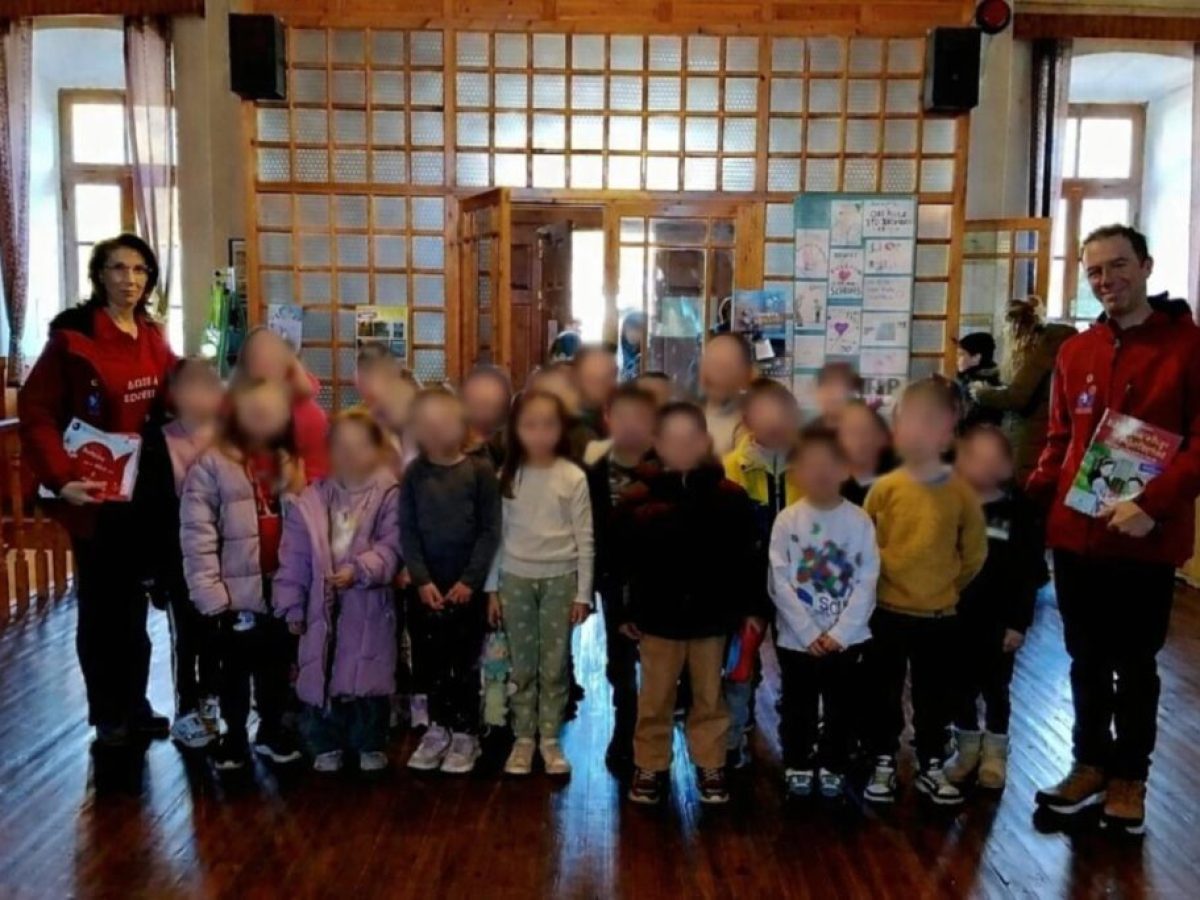 Το βιβλίο «Η Δώρα και το δώρο της Αιμοδοσίας» σε μαθητές δημοτικού στο Βόιο