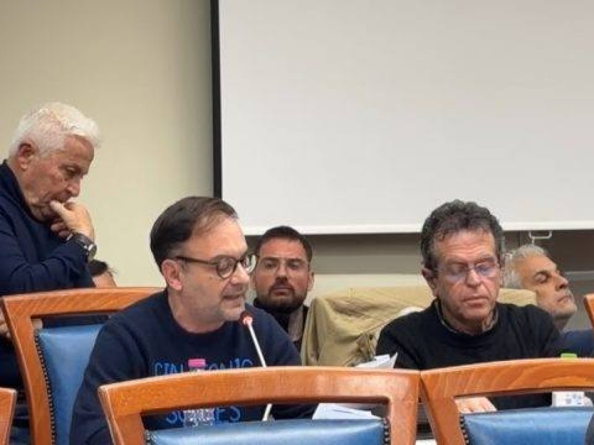 Τώρα ζωντανά η συζήτηση για το θέμα του γηπέδου στην θέση Πλάντραφος στον Ποταμό-vid