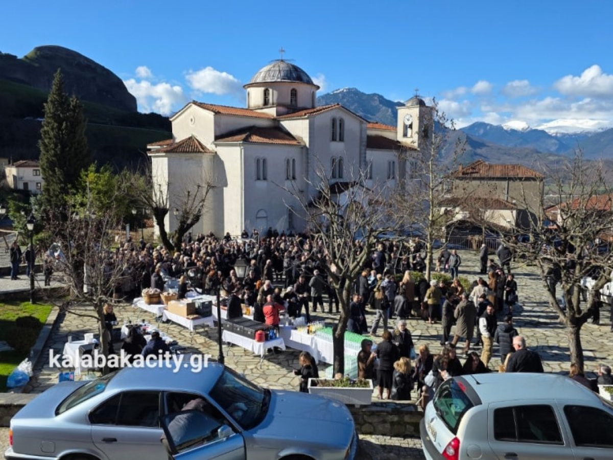 Τριετές μνημόσυνο για τα τρία κορίτσια της τραγωδίας των Τεμπών στο Καστράκι